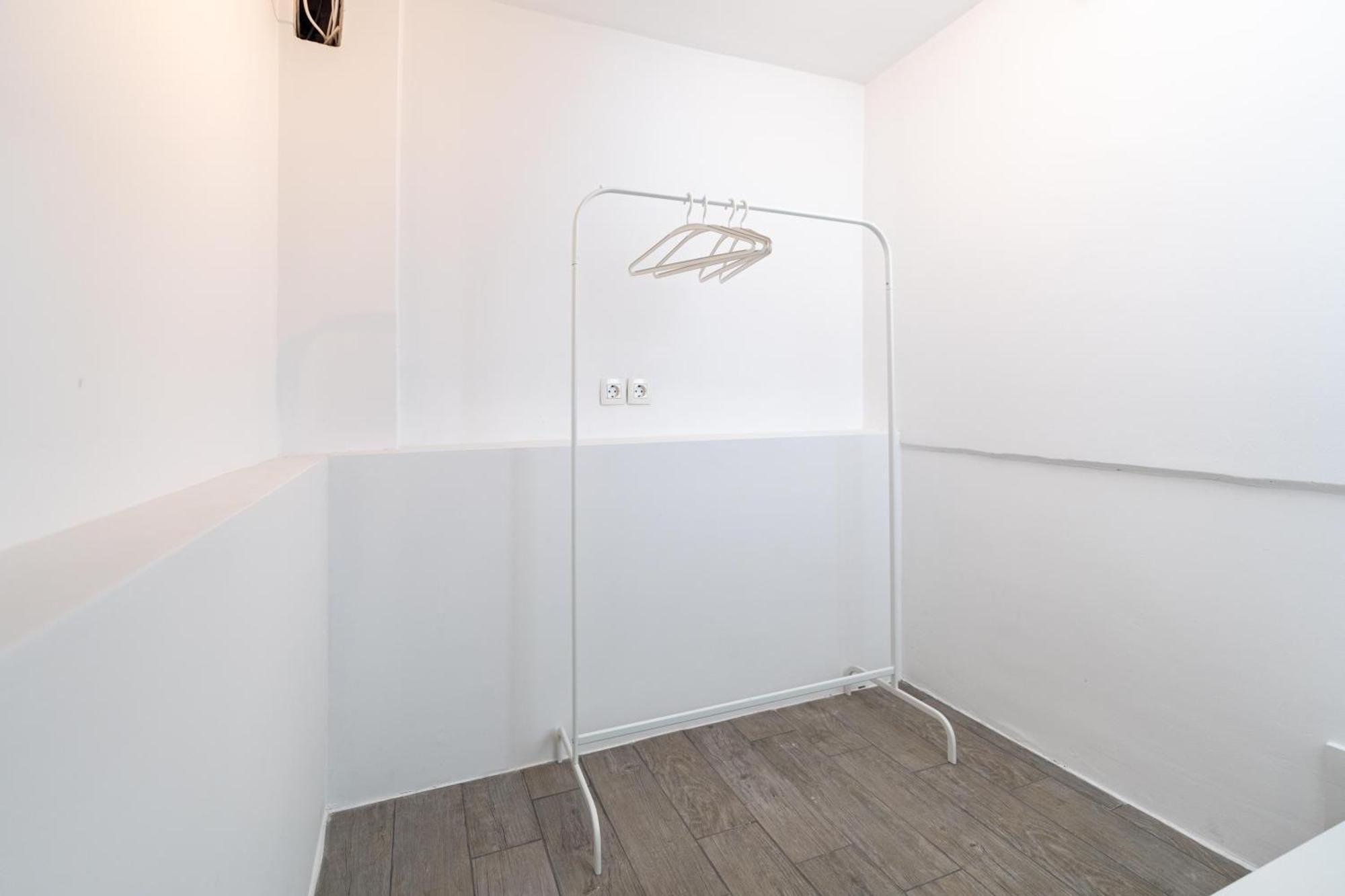 Black & White Apartments Rozna Dolina Λιουμπλιάνα Εξωτερικό φωτογραφία